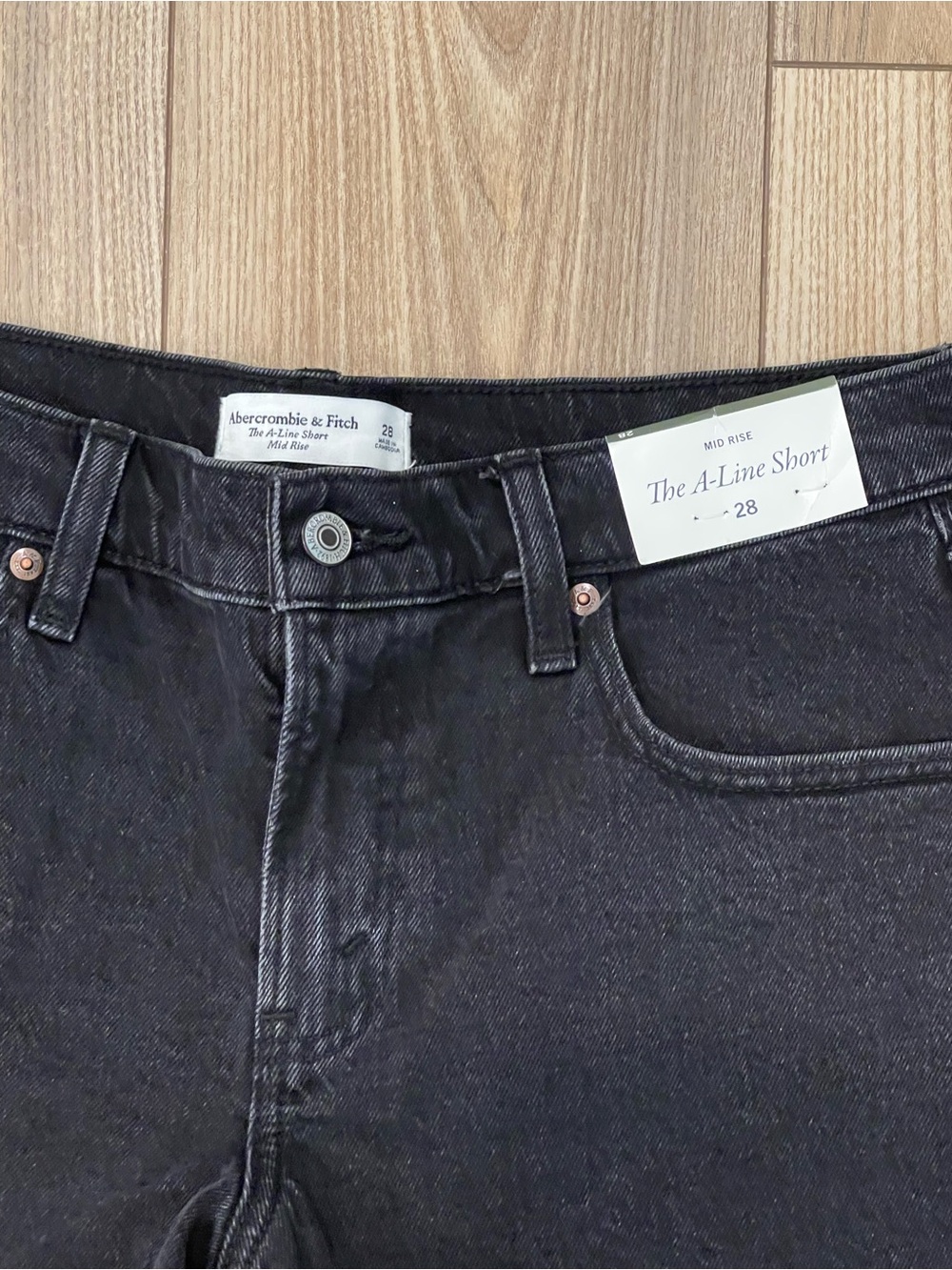 Abercrombie Faded Black The A-Line Short - Picture 2 of 4
